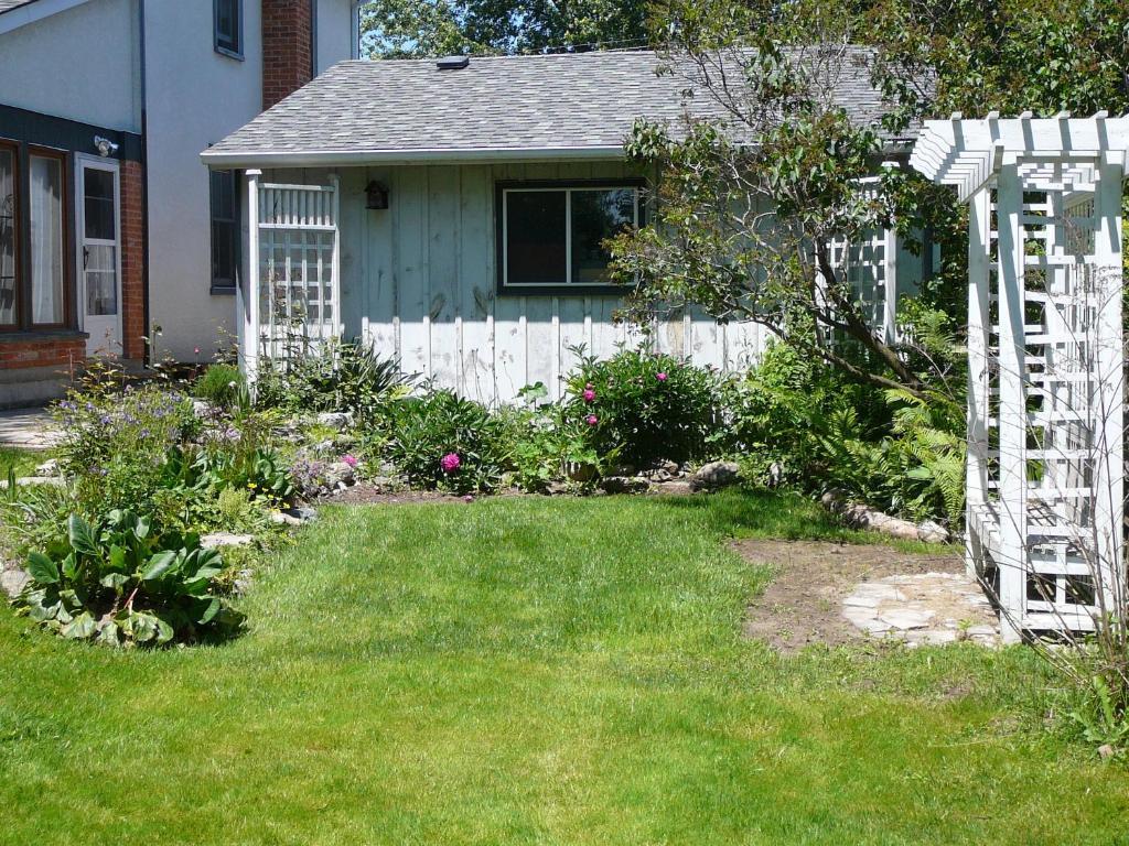 Gables Bed & Breakfast Stayner Exterior photo